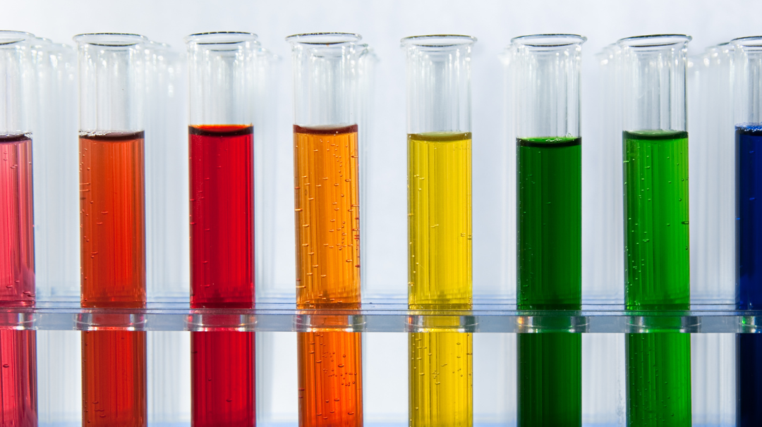 3 Dangers of Artificial Synthetic Colours in Skin Care